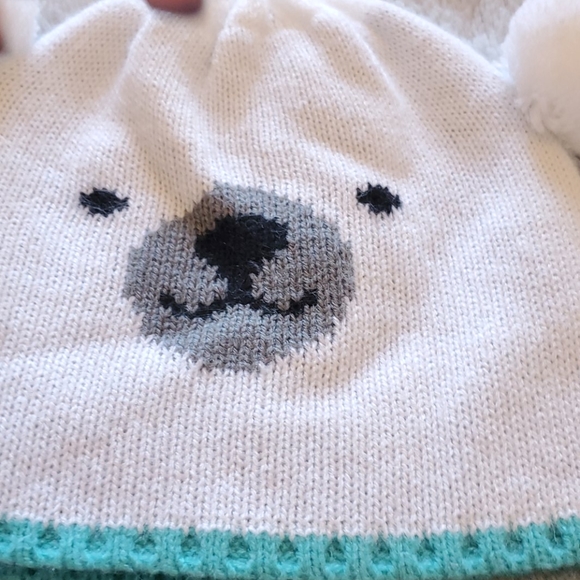 Hat - Picture 3 of 3